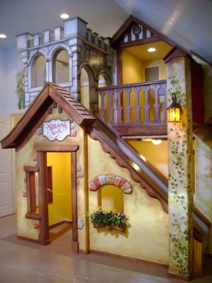 4-under-stairs-playhouse